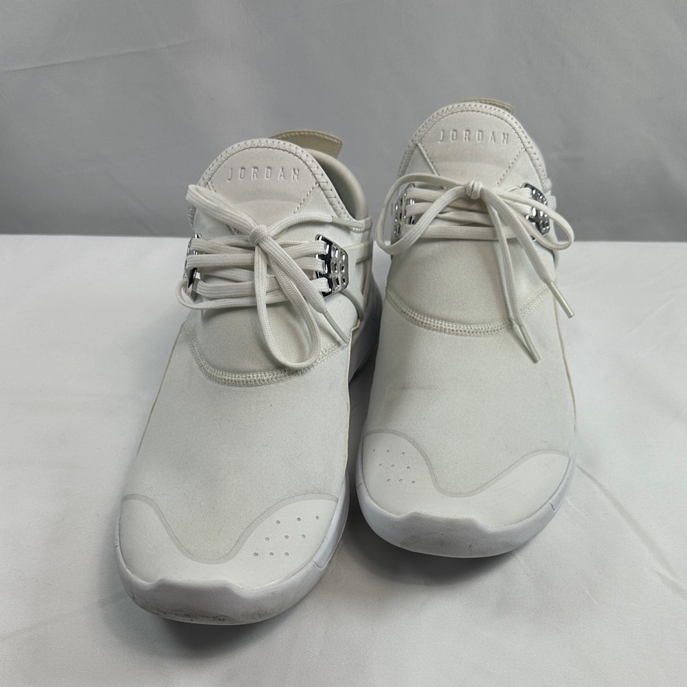Jordan Fly 89 White/Cream Basketball Sneakers with Silver Accents Sz 10.5